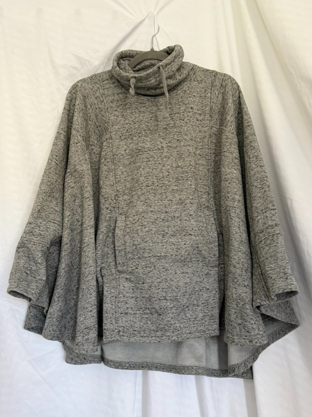 UGG Pichot Turtleneck Poncho Fleece Cape Hoodie Grey Heather XS/S 1096829